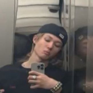 sem4kute's profile picture. —…..🪽༻ ﾟ禅 is real 。𓈒 ﾟ……-