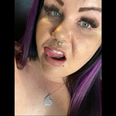 videostoregirl8's profile picture. A quirky, pansexual, bbw. DMs for business. manyvids, dropbox, OF,customs. NO MEETS. I don’t own any music rights 🔞 https://t.co/pnh5hZobE1