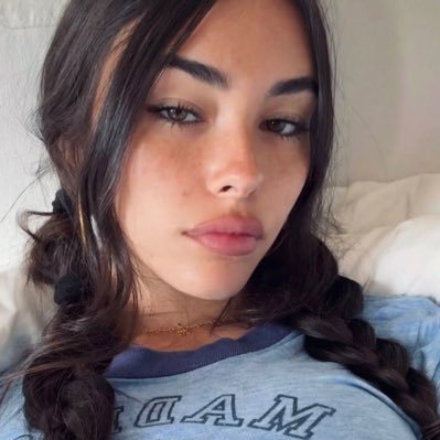 jm_cherries's profile picture. Follow me for more unbiased kpop facts and drags