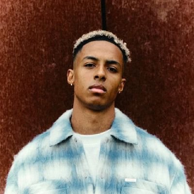 Flyknit100's profile picture. Special