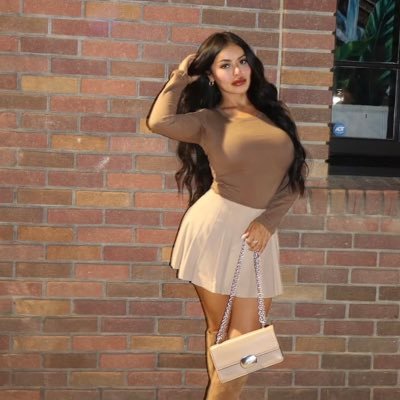 VictoriaTa51427's profile picture. All I Need Is Love ❤️