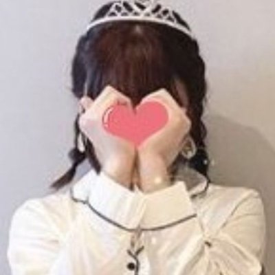 OItZCZ6s's profile picture. 28さい/166cm/Hカップ/人見知り/誘われたい/ふぉろーしてくれたらDMしますね💕