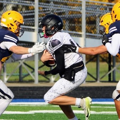 LoxRaducanu10's profile picture. 6FT 1  165Lbs -C/O 2029QB- Football North 🇨🇦 - 4.0 GPA @flightclub1 - instagram loxraducanu10