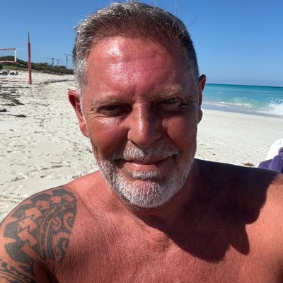 delapampasoy's profile picture. Actor, modelo, cantante, 9 del Real Madrid……… son alguna de las cosas que me hubiera gustado ser!!