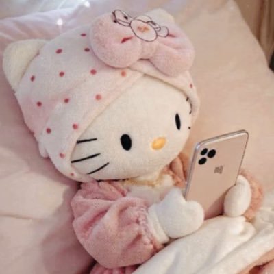 may__hz's profile picture. épouse et maman comblée | les fachos au cachot