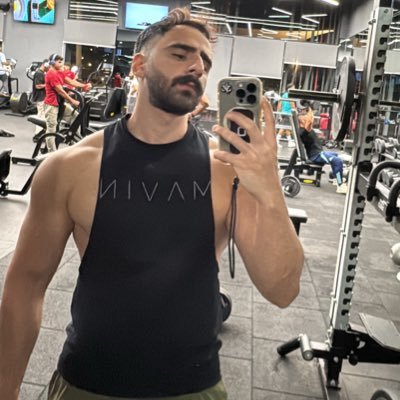 322FA_'s profile picture. dental student