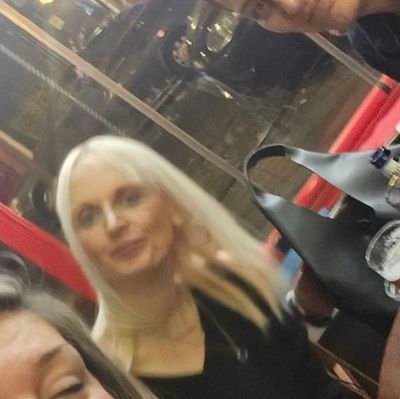 TrueFaith07's profile picture. Starmala i ćopek, 80's, Madchester & Britpop fan, Moderan život je smeće, Live Forever, Radikali STOP.