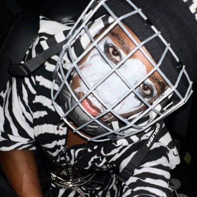 Yea_itsmethough's profile picture. I make music and mistakes /// IG @ a_r_o_m_a_ /// email: aromamusicmgmt@gmail.com for BOOKING: totalaccordagency@gmail.com website: https://t.co/abFMsKicMa