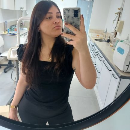 bianca549879's profile picture. 