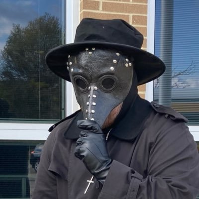 drpetermueller8's profile picture. Join me as I wander around town and get people to stare at me.