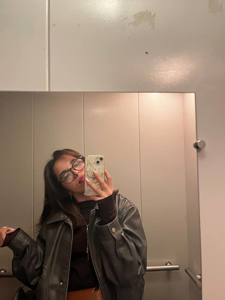 BellaBrian43749's profile picture. my world moves softly 🌙 @sexsexyougood