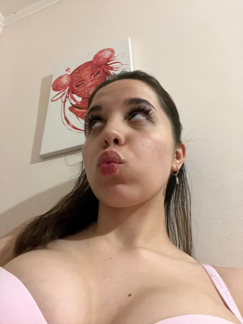 GretaLee35430's profile picture. 💫 Come visit @sexsexyougood I’ll be glad to meet your version of peace 🌙💋