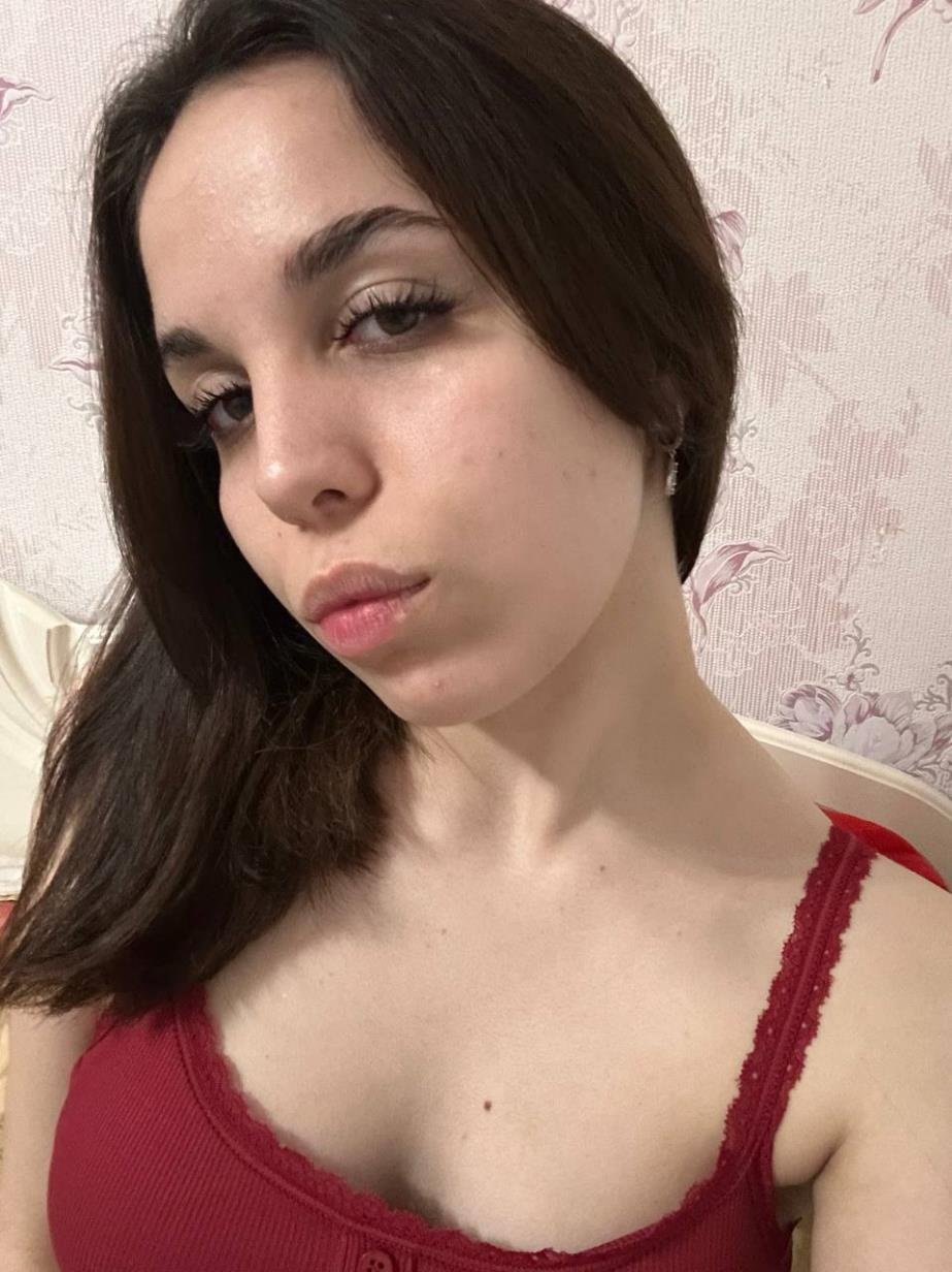 KatheleenF19996's profile picture. ✨ simple, slow, honest @sexsexyougood