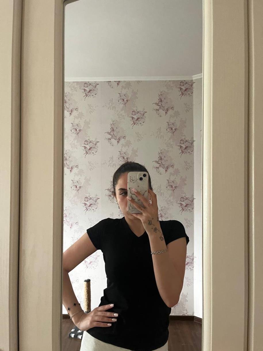 BernettaJa99778's profile picture. ☕ maybe it’s not timing — it’s gravity @sexsexyougood