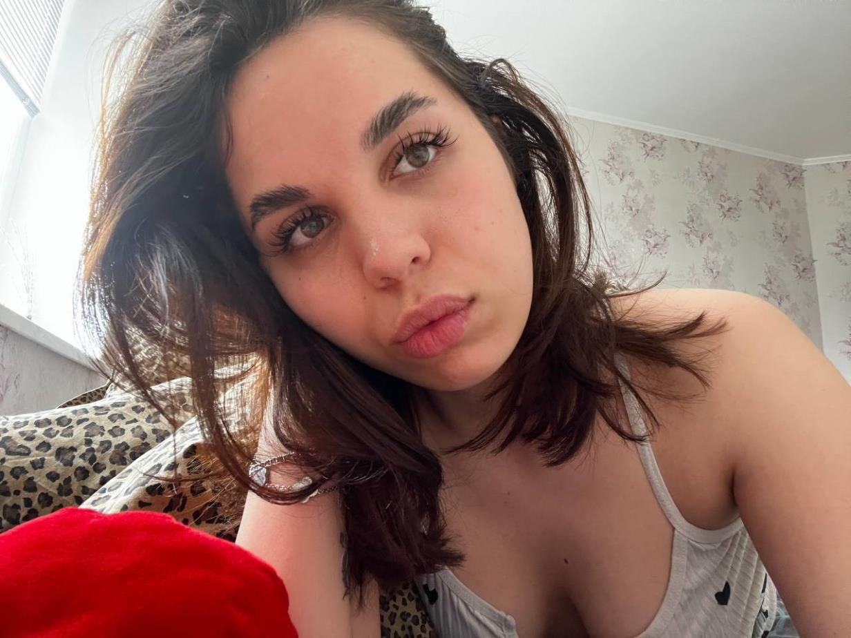 ETambra81382's profile picture. ☕ maybe we both found the right scroll @sexsexyougood 💋