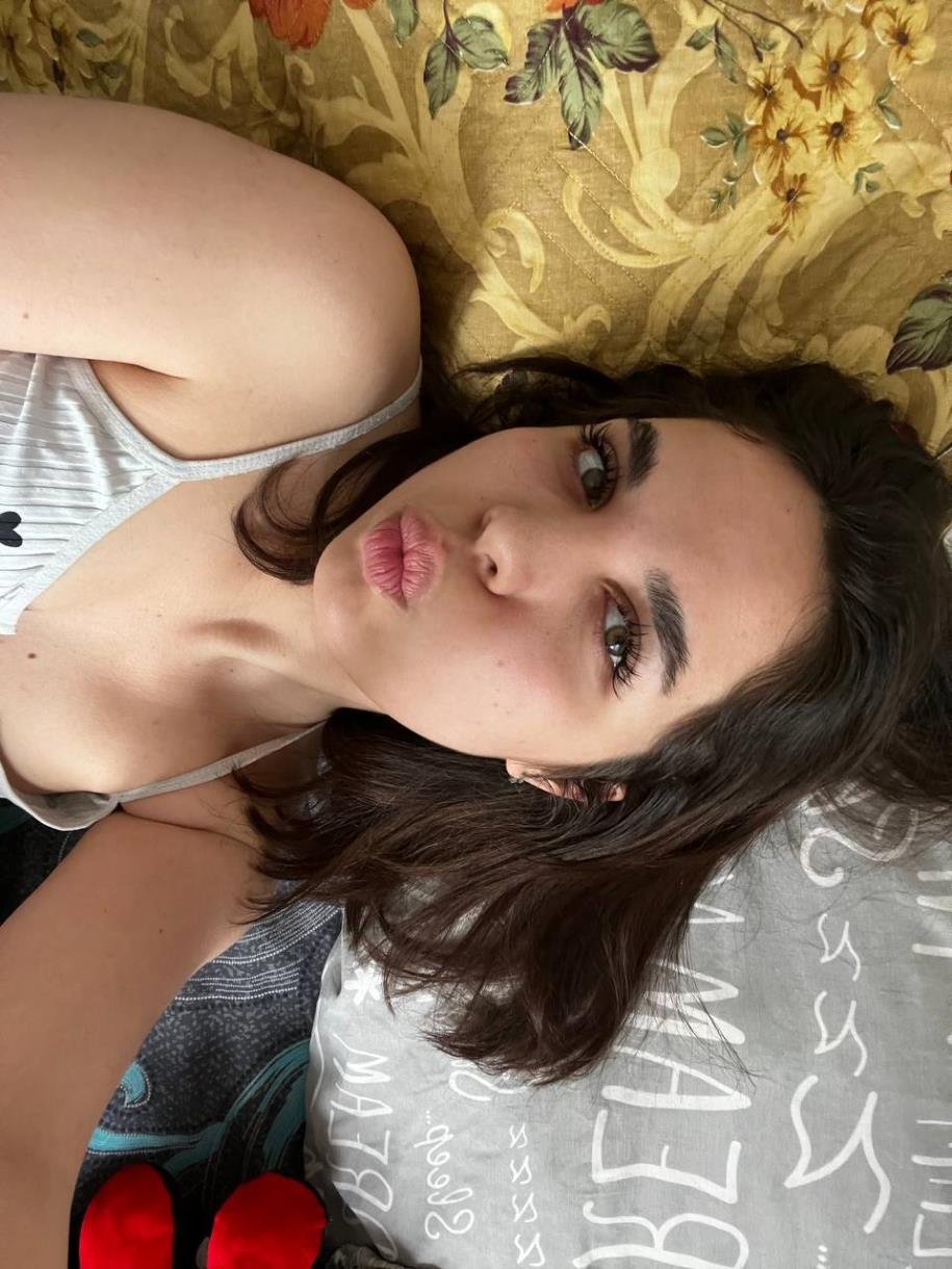 AletaKrist37000's profile picture. ✨ I flirt with stillness, not chaos 💫 @sexsexyougood