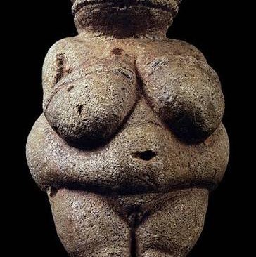 VesperRose5's profile picture.