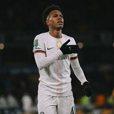 docsteve_'s profile picture. -GOOD LIFE PERSPECTIVE 😇🦅
-God's Child
-Mum's Favourite ❤️😊
-Biotechnologist 🔭🩺
CHELSEA FC x ESTEVAO⚽️💙❤️