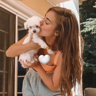 sofya_Griezmann's profile picture. 🇫🇷Antoine Griezmann 🇫🇷le Meilleur 🤙😍 ⚽️🕺 🇪🇦Ex barça fan📍#Atleti ❤️🤍⚽️/ #Messi 🐐