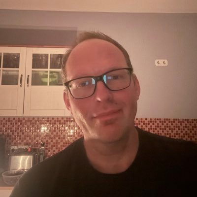 RRonny1523488's profile picture. 😃🍁Herbst/🇩🇪🇮🇱🇺🇸Lebenszeit, Freue mich auf die Weihnachtszeit.Altbau Alltag, Einfach Draußen sein🚴‍♂️ , Musik.Bin Herzmensch, Single,Natur,Outdoor Leben