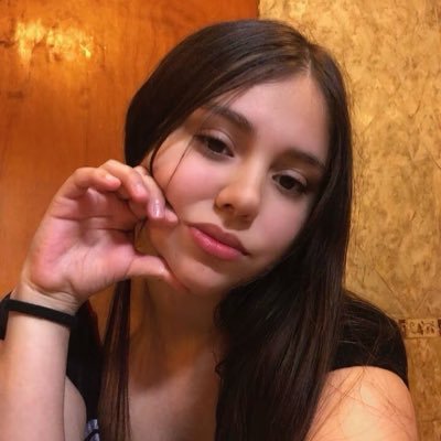 SolOyarce's profile picture. izan 🩵