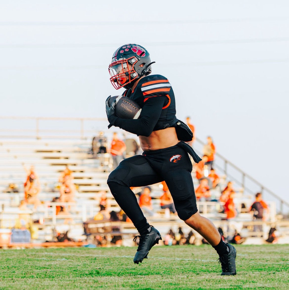 Gaelduran26's profile picture. Brazos ATH/RB 26’ Squat 435, Bench 295, Power clean 255, 4.5 40yard dash. 3.3 gpa