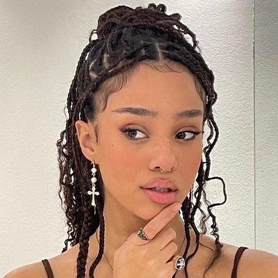 ayoeddebiri's profile picture. too young to hold on and too old to just break free and run