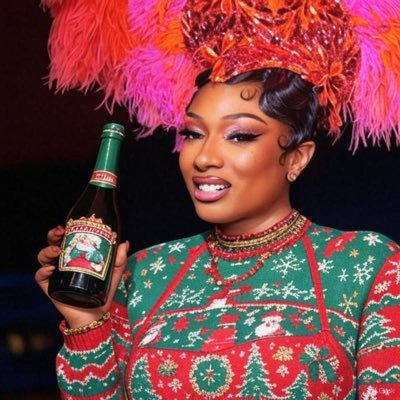 THEEYONCECHARTS's profile picture. Your #1 source for updates on Beyoncé and Megan Thee Stallion 👅🐝