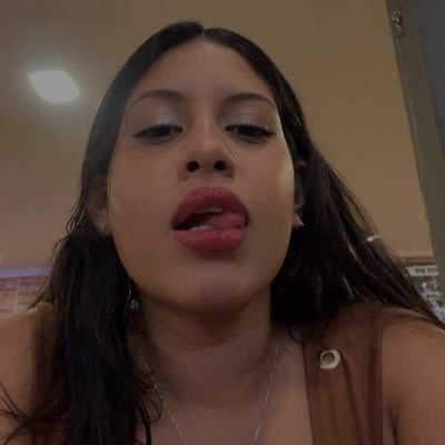 isabel_csc's profile picture. Prima de Paulo Freire ☭