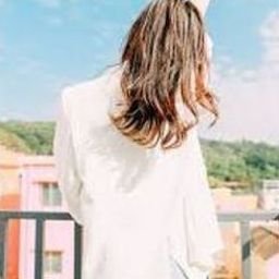 Yloho759071's profile picture. 