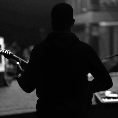 _reuel's profile picture. ~#.network_engineer | lead guitarist 🎸|V1….rotate!🛫