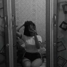 Sraulea532's profile picture. 