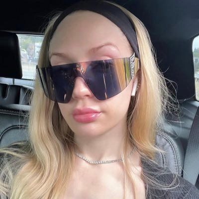 Lorealfz's profile picture. I’m here for real