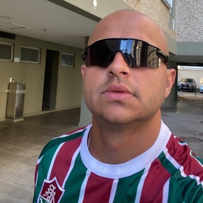 1902bh97's profile picture. Enquanto tu for o que os outros querem, tu não vai ser nada. Honra sempre!