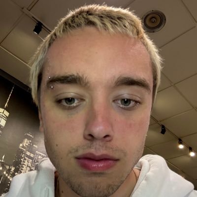 LaiysUpdate's profile picture. Layis is the goat