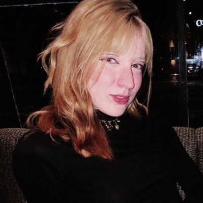 steph_vieira's profile picture. creator & streamer 🤟 squad @askengazz | 🤝 partner @lolegendsbr  | https://t.co/XuP5kzsaMF | ✉ steph@acesquad.com.br | links ⤵️