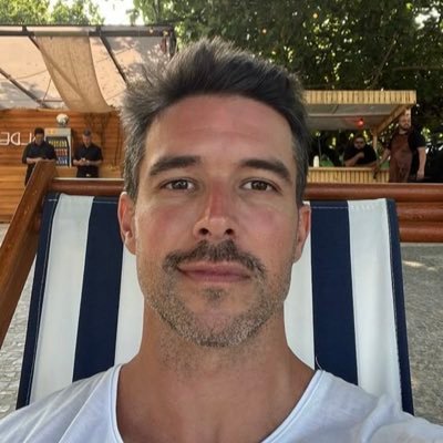 Elizabe61388442's profile picture. 