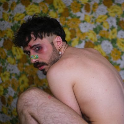 Pink_Sunglasses's profile picture. she's back?