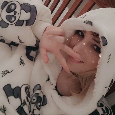 GalaxyEchoes's profile picture. •YouTube Partner • Full Time Editor•     •https://t.co/idkWnLkB8z•
                                  • Challenges + Lore •