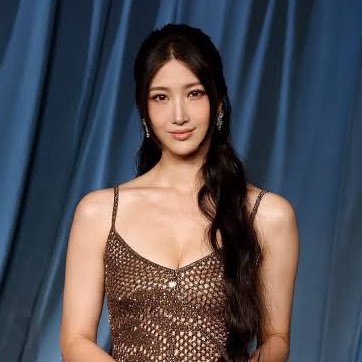 Cadusssyy's profile picture. 17 Britney-/Ariana-/Kesha-/Tate-/Gaga/-KATSEYE-/Blackpink-/HUNTR/X-/EJAE (Casi bilingüe con español así que ponme a prueba!)