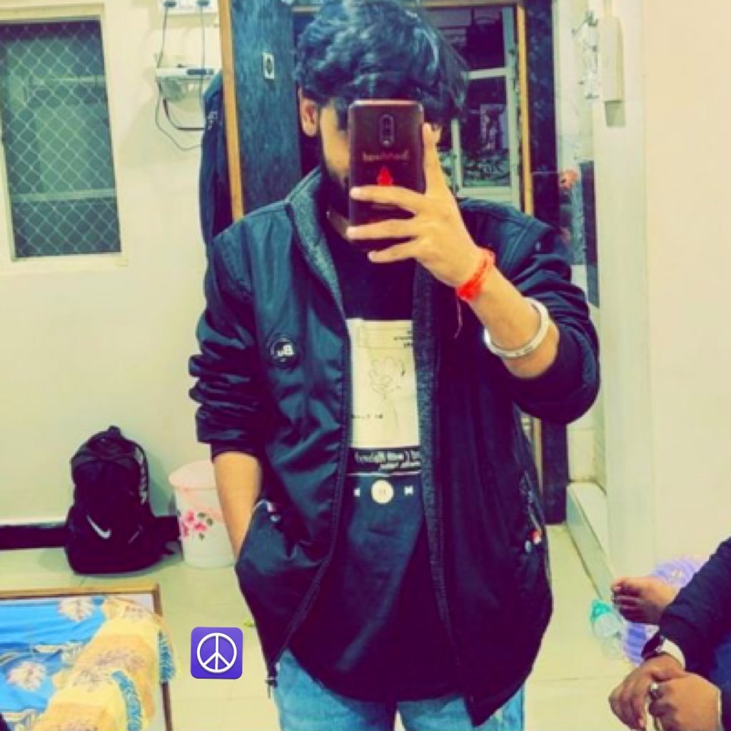 riishiimishra's profile picture. Lowkey, High Value!!