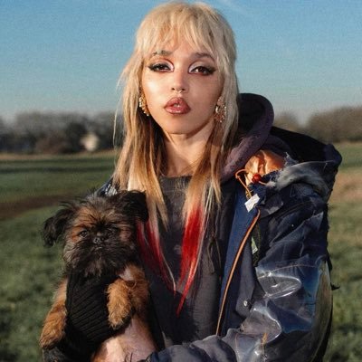 saksavcamp's profile picture. ela/dela