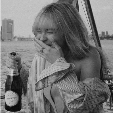 plsplsplsstfu's profile picture. ❤️❤️❤️❤️