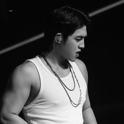 s_ofcoups's profile picture. UNREAL — 1995 🔞 : Choi Seungcheol, leader of Seventeen. The epitome of timeless romance and sophistication, captivating hearts with every graceful gesture.