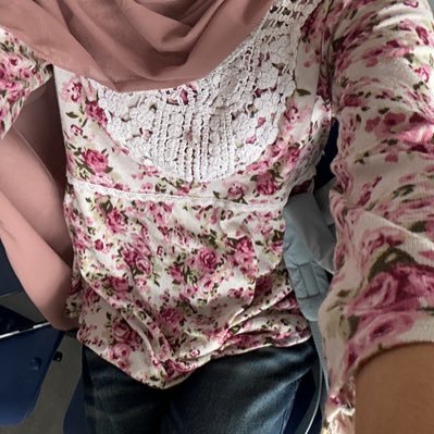 dreamymolleyy's profile picture. cookie?