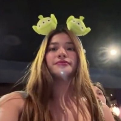 marshmaloier's profile picture. #1 gwencey truther