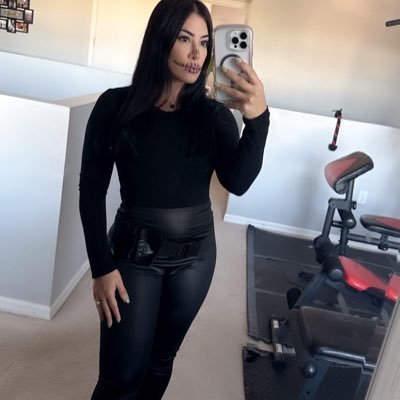 NeyVic_thais's profile picture. Finance 📊👩🏻‍💼Sports mom🏐Plant girlie🪴Traveler🌍 Boricua🇵🇷