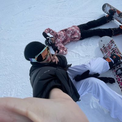 jfkttqweqwewqe's profile picture. Challenging myself to be better today than I was yesterday.