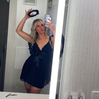 6urris's profile picture. le papillon vole