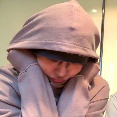 sssi5llli's profile picture. 내 심장은 이민혁이 아니면 안된다고요💘⠀⠀ ⠀ ⠀ ⠀